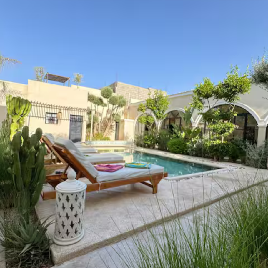 Villa de luxe exclusive à Marrakech avec 6 chambres et piscine privative sans vis-à-vis.